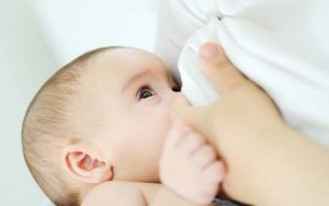 اهمیت شیر مادر